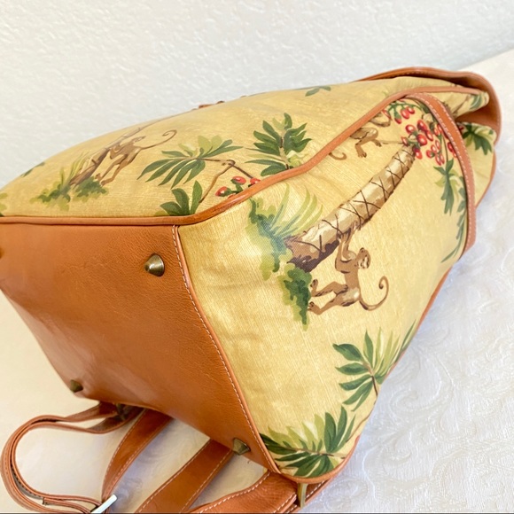 Isabella fiore Palm print backpack - Picture 6 of 11